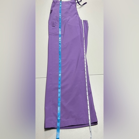 C52110 Carhartt Force® Cross-Flex Utility Boot Cut Cargo Scrub Pants (2 pieces) - Picture 13 of 14